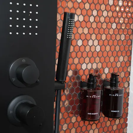 Alojamento de Acomodação e Pequeno-almoço Kind Places - Experience 4*