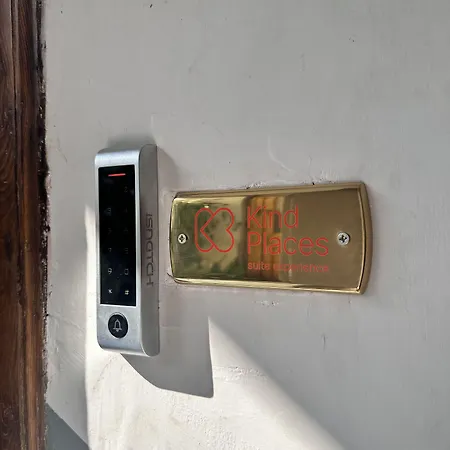 לינה וארוחת בוקר Kind Places - Experience 4*