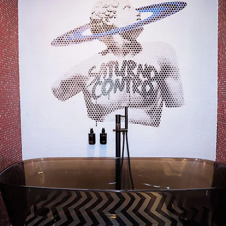 Kind Places - Experience Naples